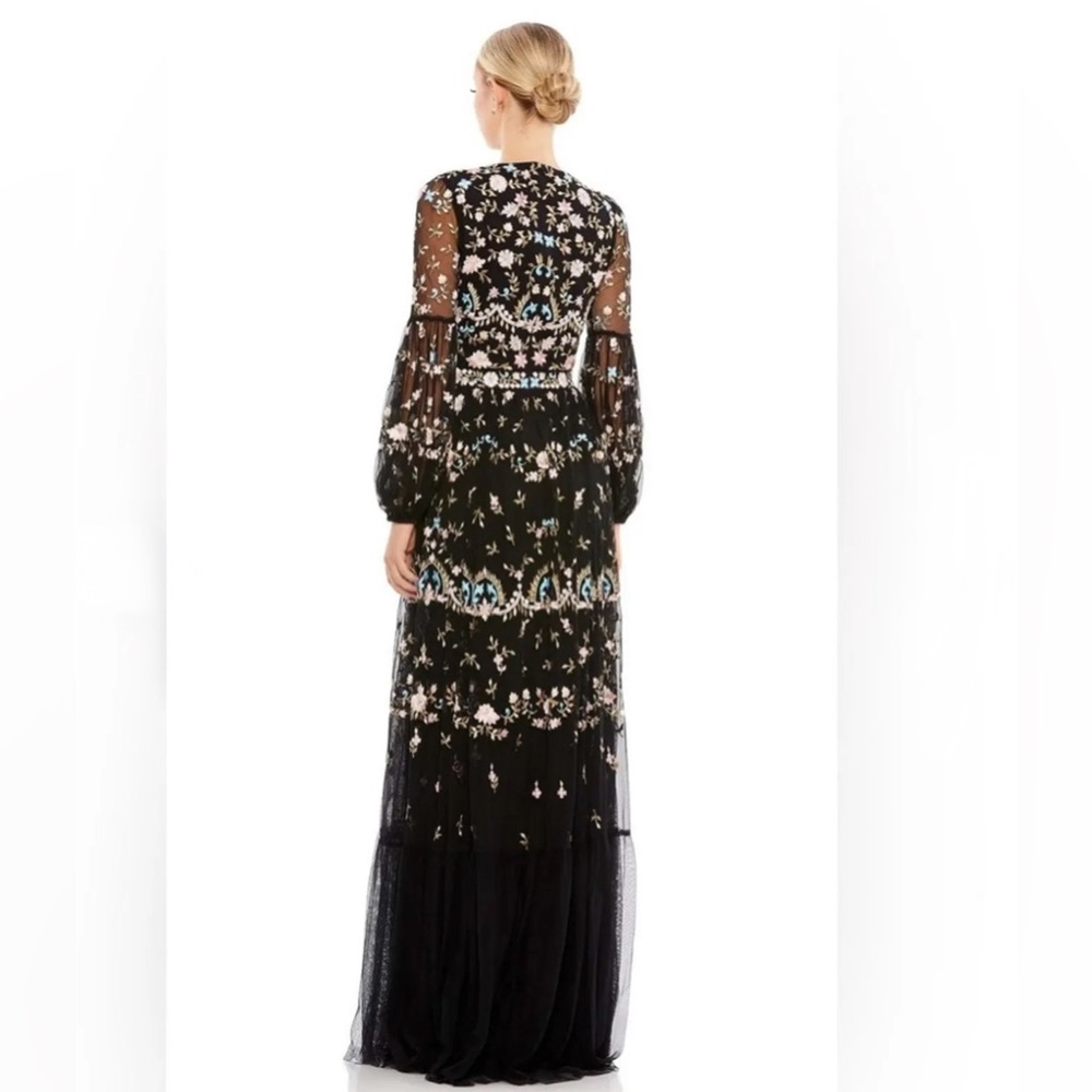 NWT Mac Duggal Embroidered Floral Long Sleeve Gown in Black Size 28 - Picture 4 of 4